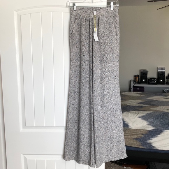 BCBGeneration Pants - NWT XS Wide leg palazzo pants navy khaki combo